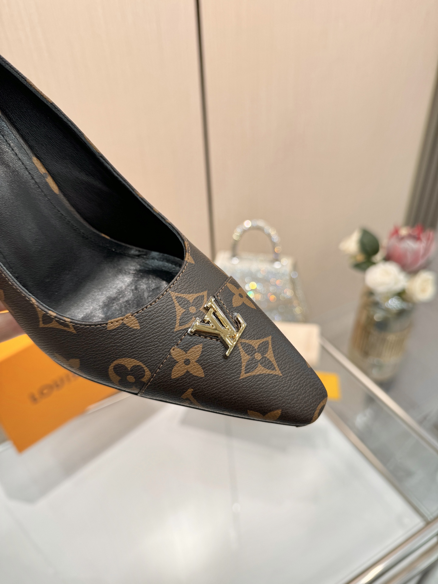 Women's high heels